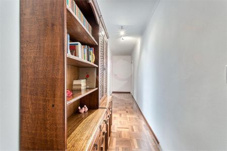 Casa à venda com 220m², 3 quartos e 2 vagas