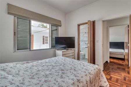 Casa à venda com 220m², 3 quartos e 2 vagas