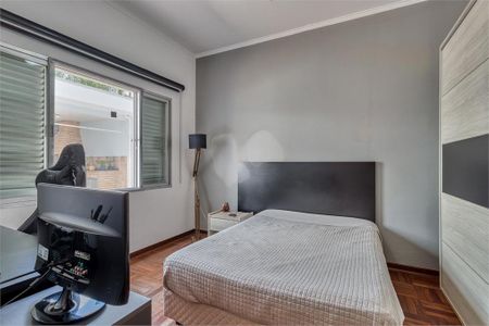 Casa à venda com 220m², 3 quartos e 2 vagas