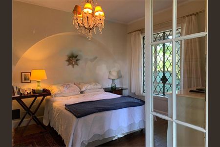 Casa à venda com 450m², 3 quartos e 4 vagas