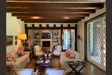 Casa à venda com 450m², 3 quartos e 4 vagas