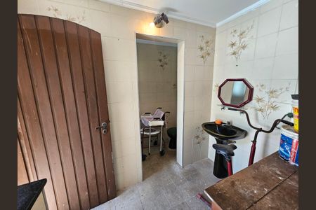 Casa à venda com 319m², 5 quartos e 4 vagasQuarto de Serviço