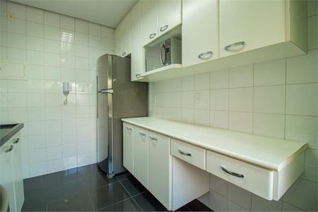 Apartamento à venda com 48m², 1 quarto e 1 vaga