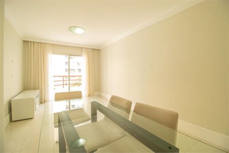 Apartamento à venda com 48m², 1 quarto e 1 vaga