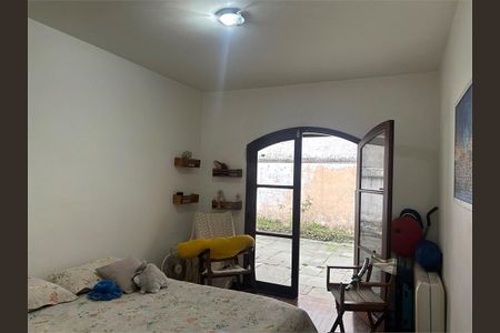 Casa à venda com 238m², 3 quartos e 2 vagas