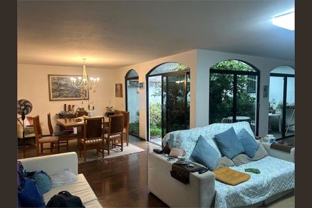 Casa à venda com 238m², 3 quartos e 2 vagas