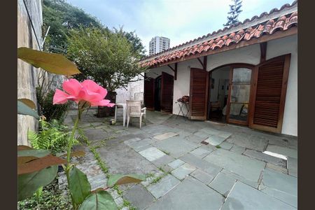 Casa à venda com 238m², 3 quartos e 2 vagas