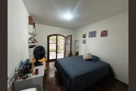 Casa à venda com 238m², 3 quartos e 2 vagas