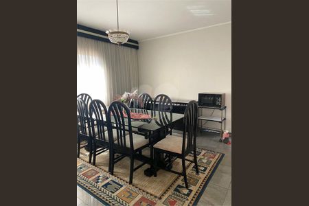 Casa à venda com 452m², 3 quartos e 4 vagas