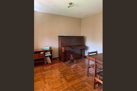 Casa à venda com 452m², 3 quartos e 4 vagas