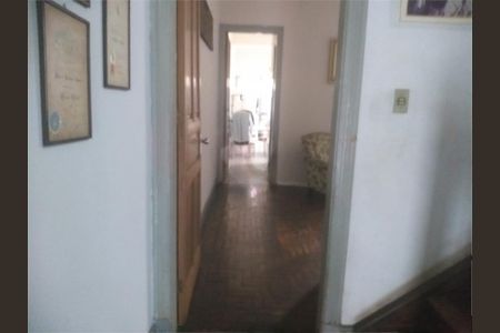 Casa à venda com 180m², 3 quartos e sem vaga