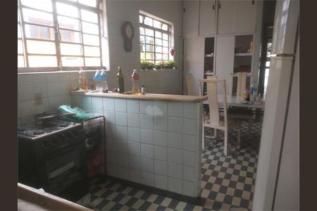 Casa à venda com 180m², 3 quartos e sem vaga