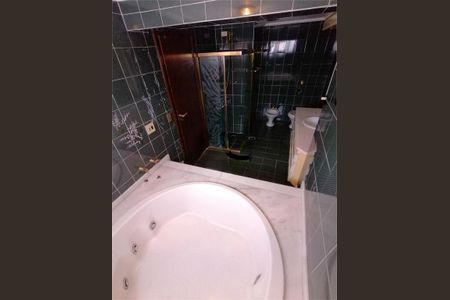 Apartamento à venda com 220m², 4 quartos e 3 vagas