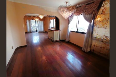 Apartamento à venda com 220m², 4 quartos e 3 vagas