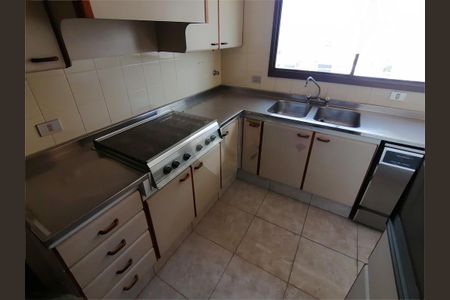 Apartamento à venda com 220m², 4 quartos e 3 vagas