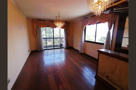 Apartamento à venda com 220m², 4 quartos e 3 vagas