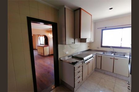 Apartamento à venda com 220m², 4 quartos e 3 vagas