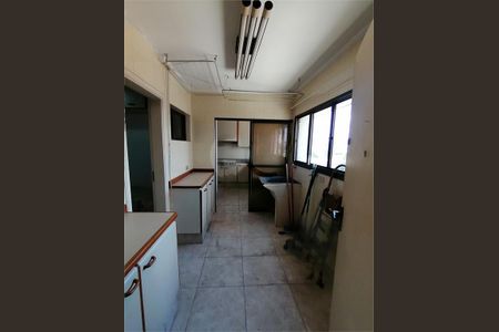 Apartamento à venda com 220m², 4 quartos e 3 vagas