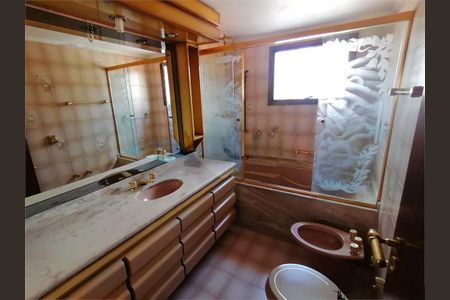 Apartamento à venda com 220m², 4 quartos e 3 vagas