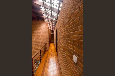 Casa à venda com 480m², 4 quartos e 4 vagasCorredor