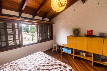 Casa à venda com 480m², 4 quartos e 4 vagasSuíte 2