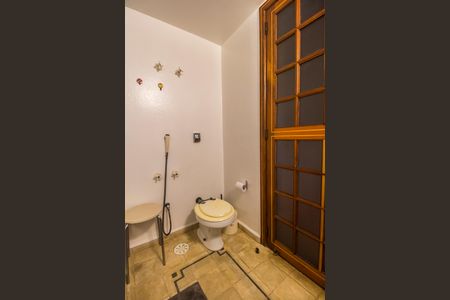 Casa à venda com 480m², 4 quartos e 4 vagasBanheiro da Suíte 3