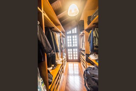 Casa à venda com 480m², 4 quartos e 4 vagasCloset da suíte 1