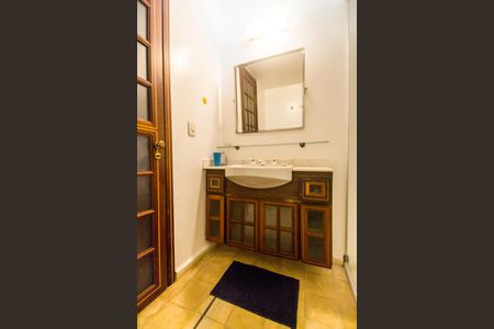 Casa à venda com 480m², 4 quartos e 4 vagasBanheiro da Suíte 4