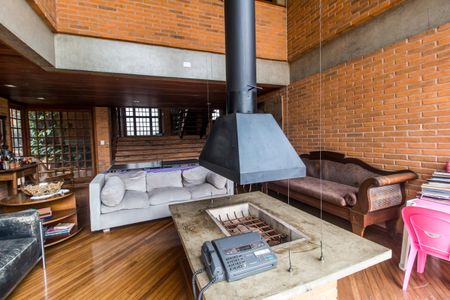 Casa à venda com 480m², 4 quartos e 4 vagasSala