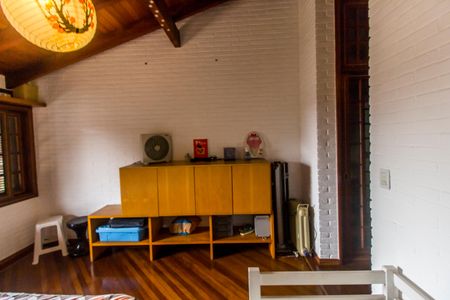 Casa à venda com 480m², 4 quartos e 4 vagasSuíte 2