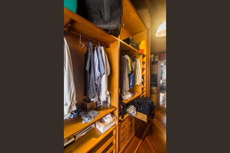 Casa à venda com 480m², 4 quartos e 4 vagasCloset da suíte 1