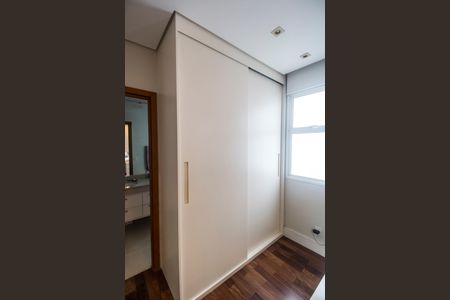 Apartamento à venda com 122m², 3 quartos e 2 vagasSuíte 2