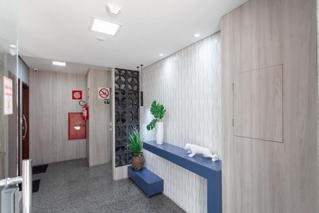 Apartamento à venda com 65m², 2 quartos e 1 vaga Apartamento à venda com 65m², 2 quartos e 1 vagaHall de entrada