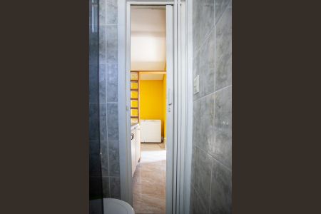 Apartamento à venda com 65m², 2 quartos e 1 vaga Apartamento à venda com 65m², 2 quartos e 1 vagaBanheiro Social