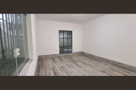 Casa à venda com 308m², 4 quartos e 4 vagasSala