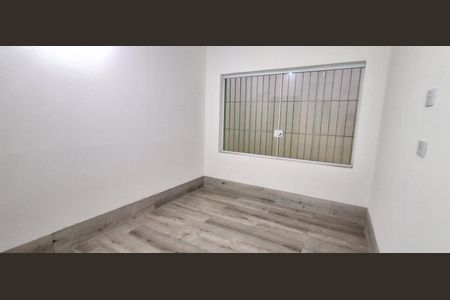 Casa à venda com 308m², 4 quartos e 4 vagasSala