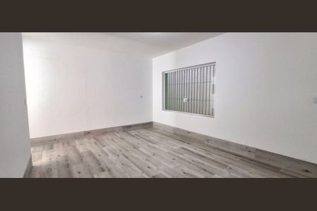 Casa à venda com 308m², 4 quartos e 4 vagasSala