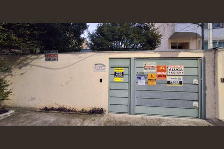 Casa à venda com 308m², 4 quartos e 4 vagasFachada