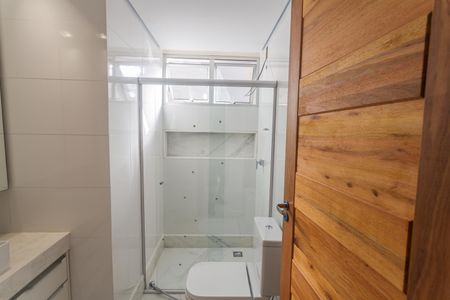 Apartamento para alugar com 90m², 3 quartos e 1 vaga Apartamento para alugar com 90m², 3 quartos e 1 vagaBanheiro da Suíte 1