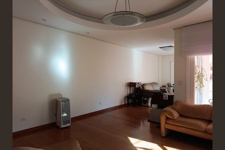 Casa à venda com 248m², 3 quartos e 2 vagas Casa à venda com 248m², 3 quartos e 2 vagasSala