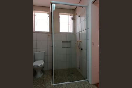 Casa à venda com 248m², 3 quartos e 2 vagas Casa à venda com 248m², 3 quartos e 2 vagasBanheiro da Suíte