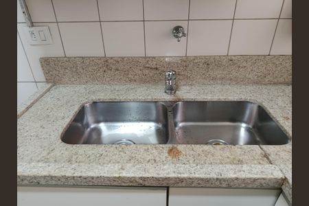 Casa à venda com 248m², 3 quartos e 2 vagas Casa à venda com 248m², 3 quartos e 2 vagasCozinha