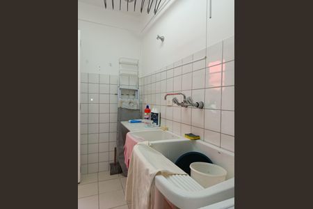 Casa à venda com 248m², 3 quartos e 2 vagas Casa à venda com 248m², 3 quartos e 2 vagasÁrea de Serviço