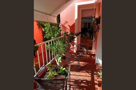 Casa à venda com 248m², 3 quartos e 2 vagas Casa à venda com 248m², 3 quartos e 2 vagasVaranda da sala