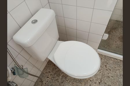 Casa à venda com 248m², 3 quartos e 2 vagas Casa à venda com 248m², 3 quartos e 2 vagasEdícula /Banheiro