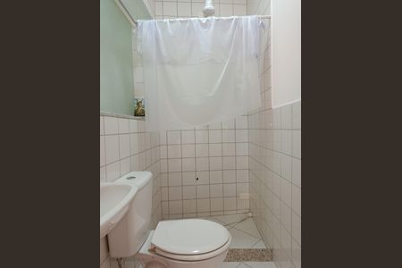 Casa à venda com 248m², 3 quartos e 2 vagas Casa à venda com 248m², 3 quartos e 2 vagasBanheiro