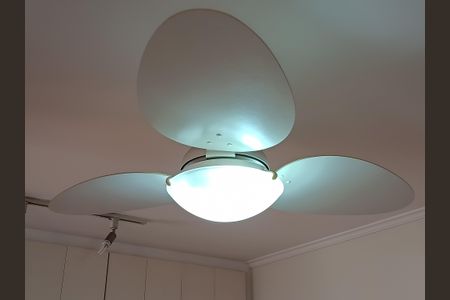 Casa à venda com 248m², 3 quartos e 2 vagas Casa à venda com 248m², 3 quartos e 2 vagasSuíte