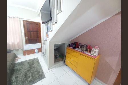 Casa para alugar com 56m², 2 quartos e 1 vaga Casa para alugar com 56m², 2 quartos e 1 vagaSala