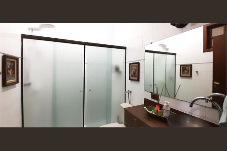 Casa à venda com 230m², 4 quartos e 10 vagas