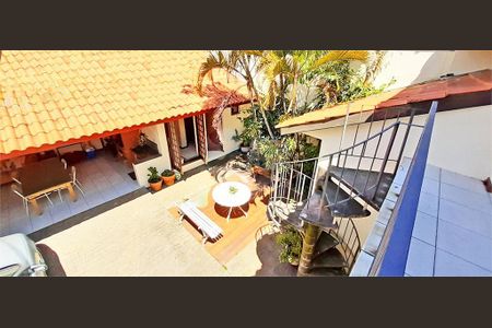 Casa à venda com 230m², 4 quartos e 10 vagas